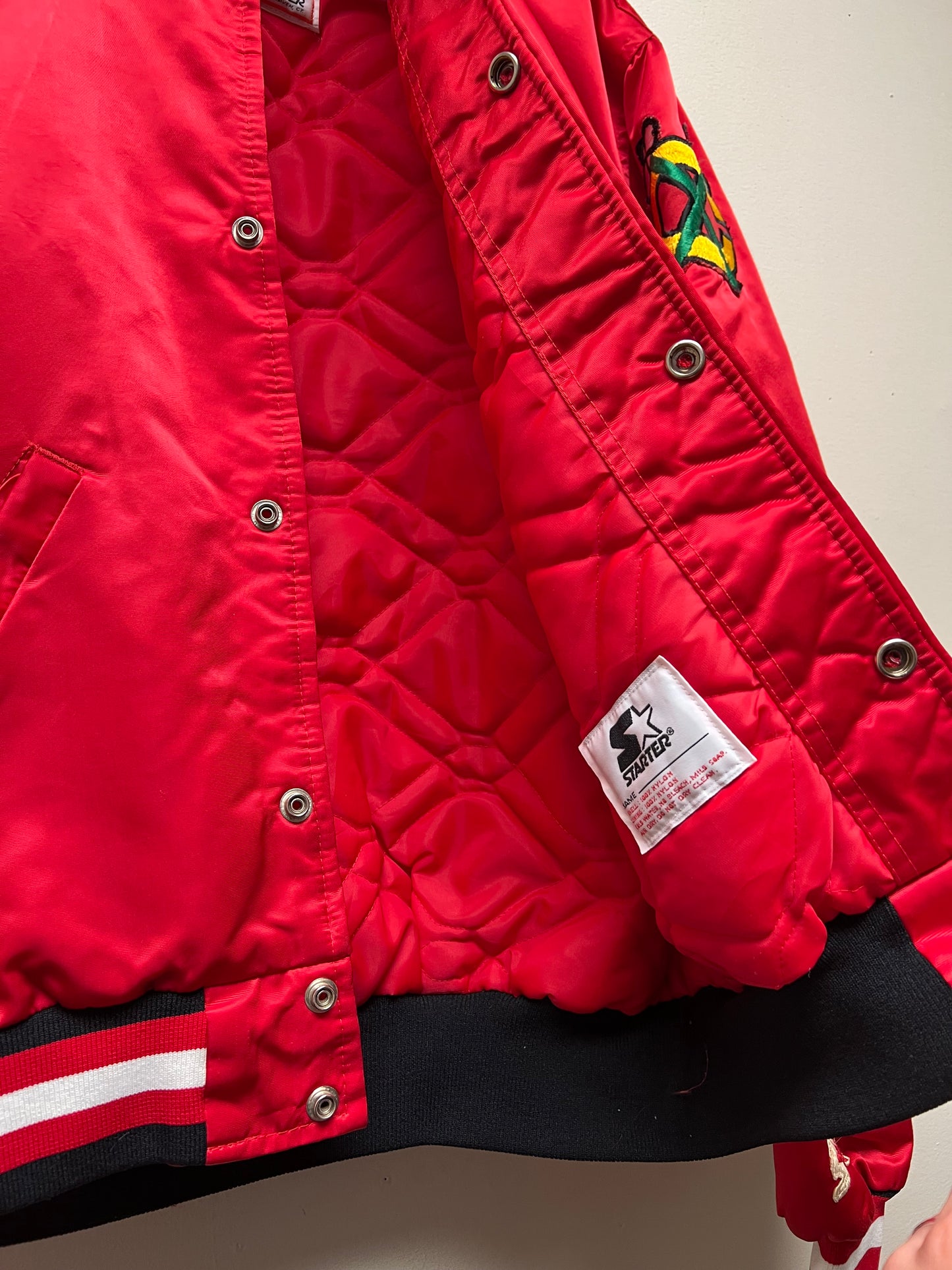(M) 80’s Starter Chicago Blackhawks Satin Bomber