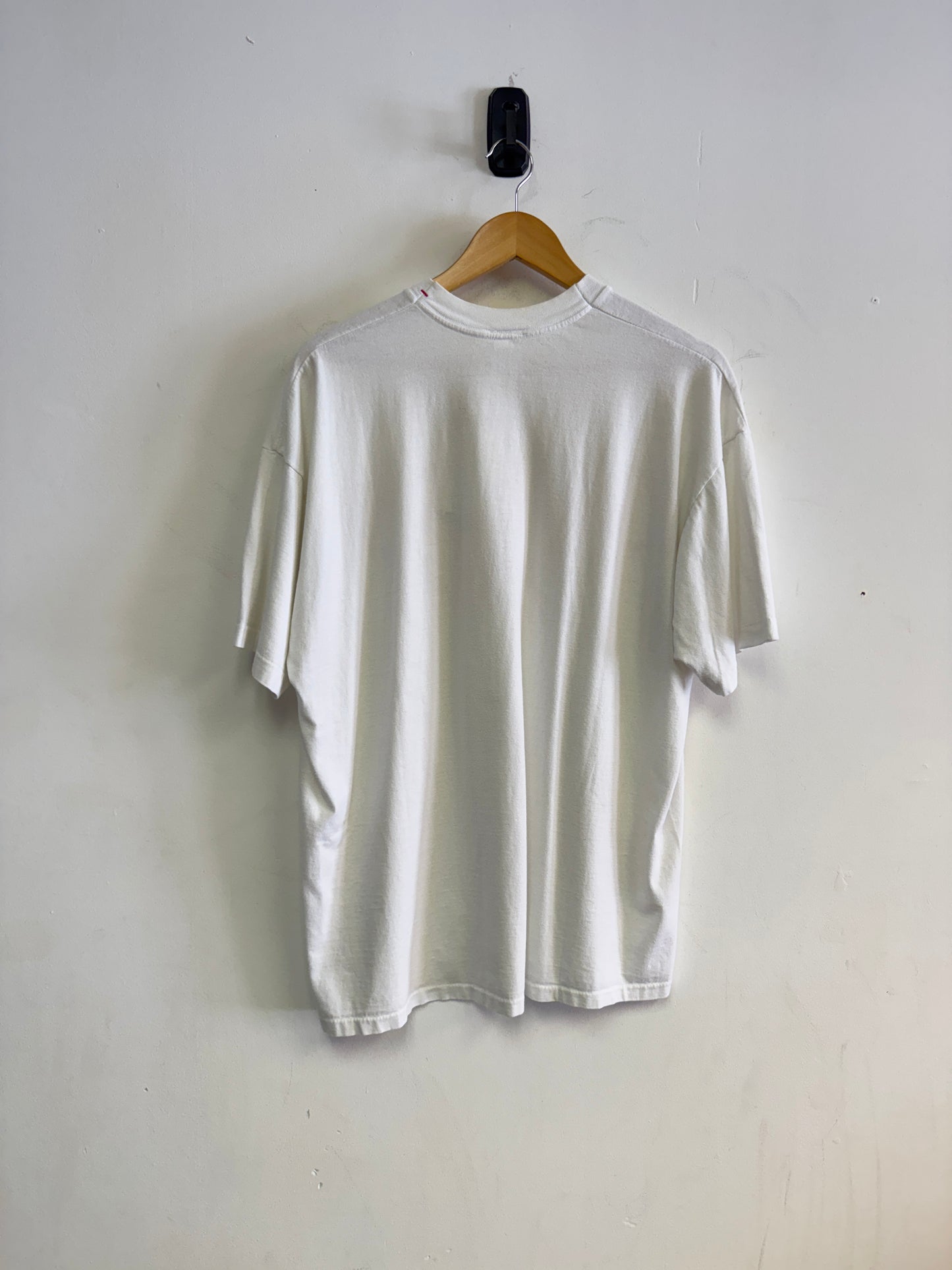(L) 90’s Guess Jeans Tee