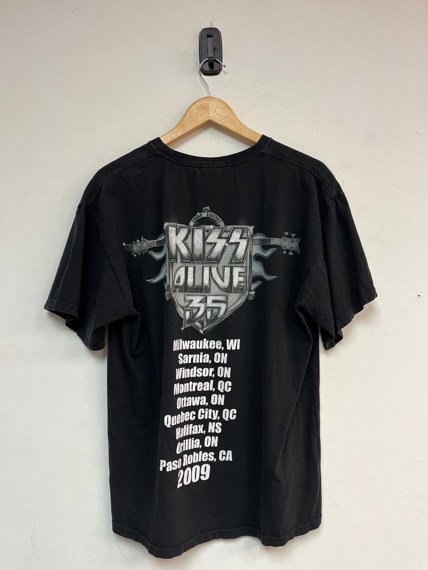 (L) ‘09 Kiss Tour Tee