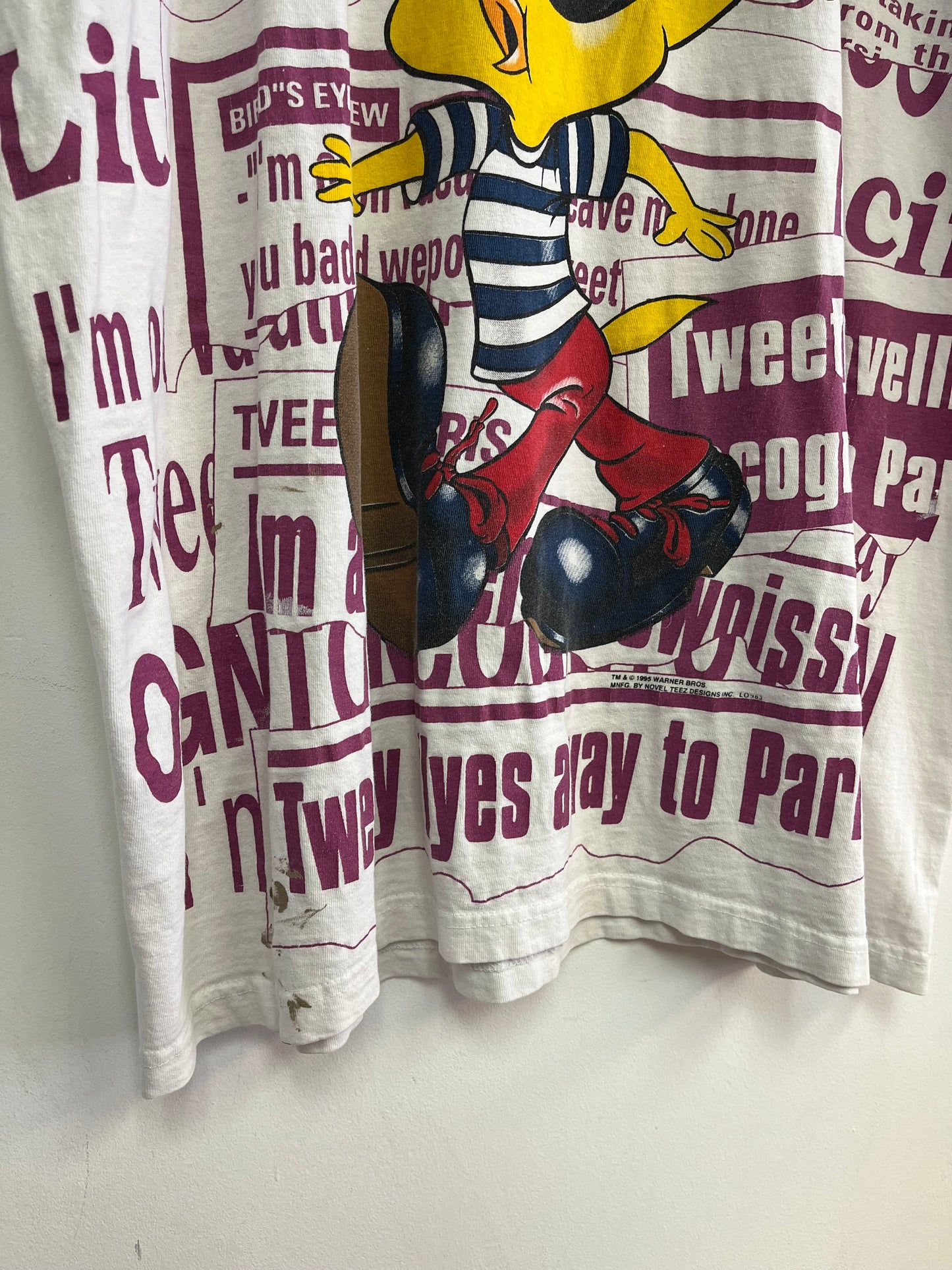 (XL) 1995 Looney Tunes AOP