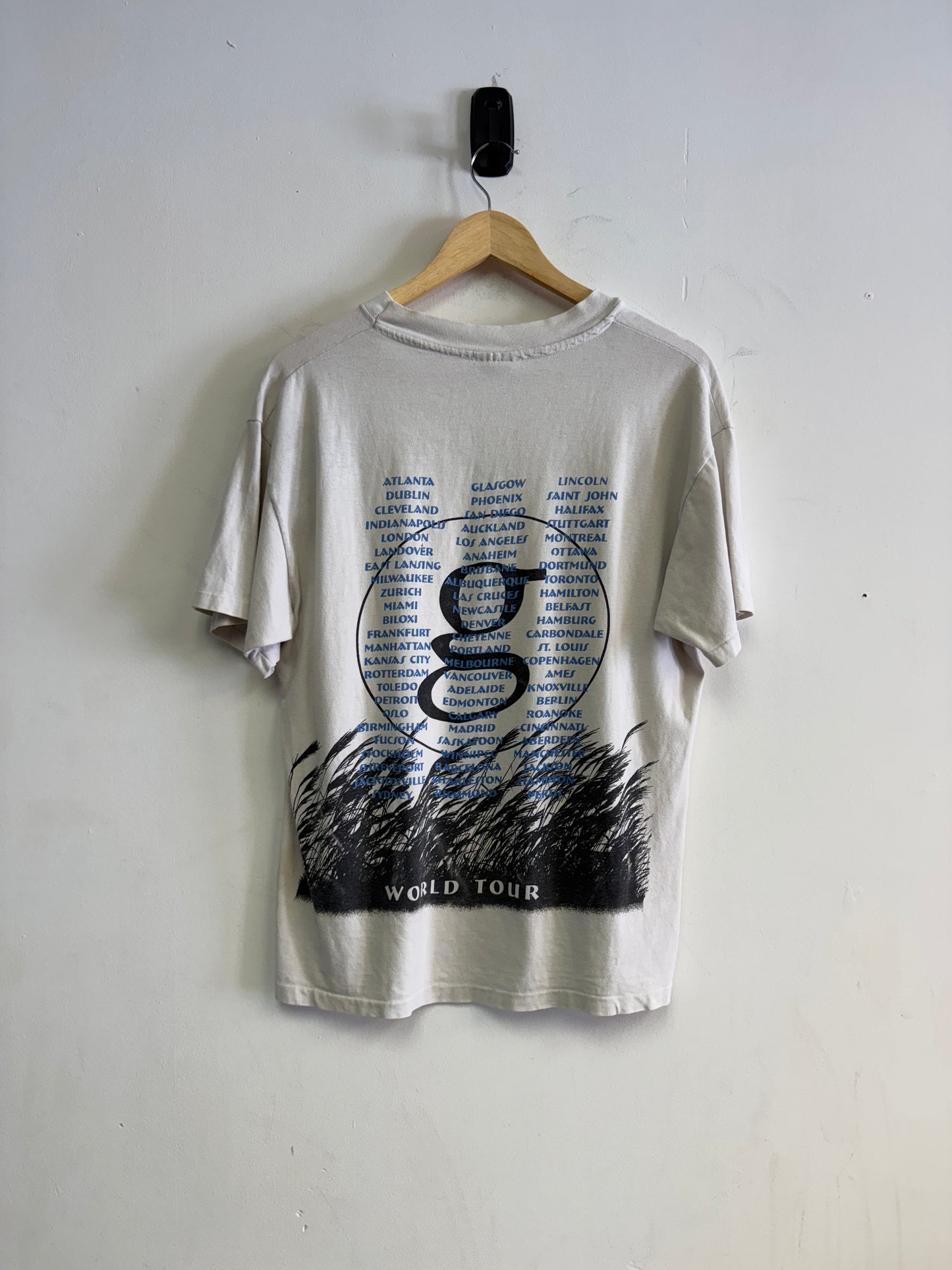 (L) 1996 Garth Brooks Fresh Horses Tour Tee