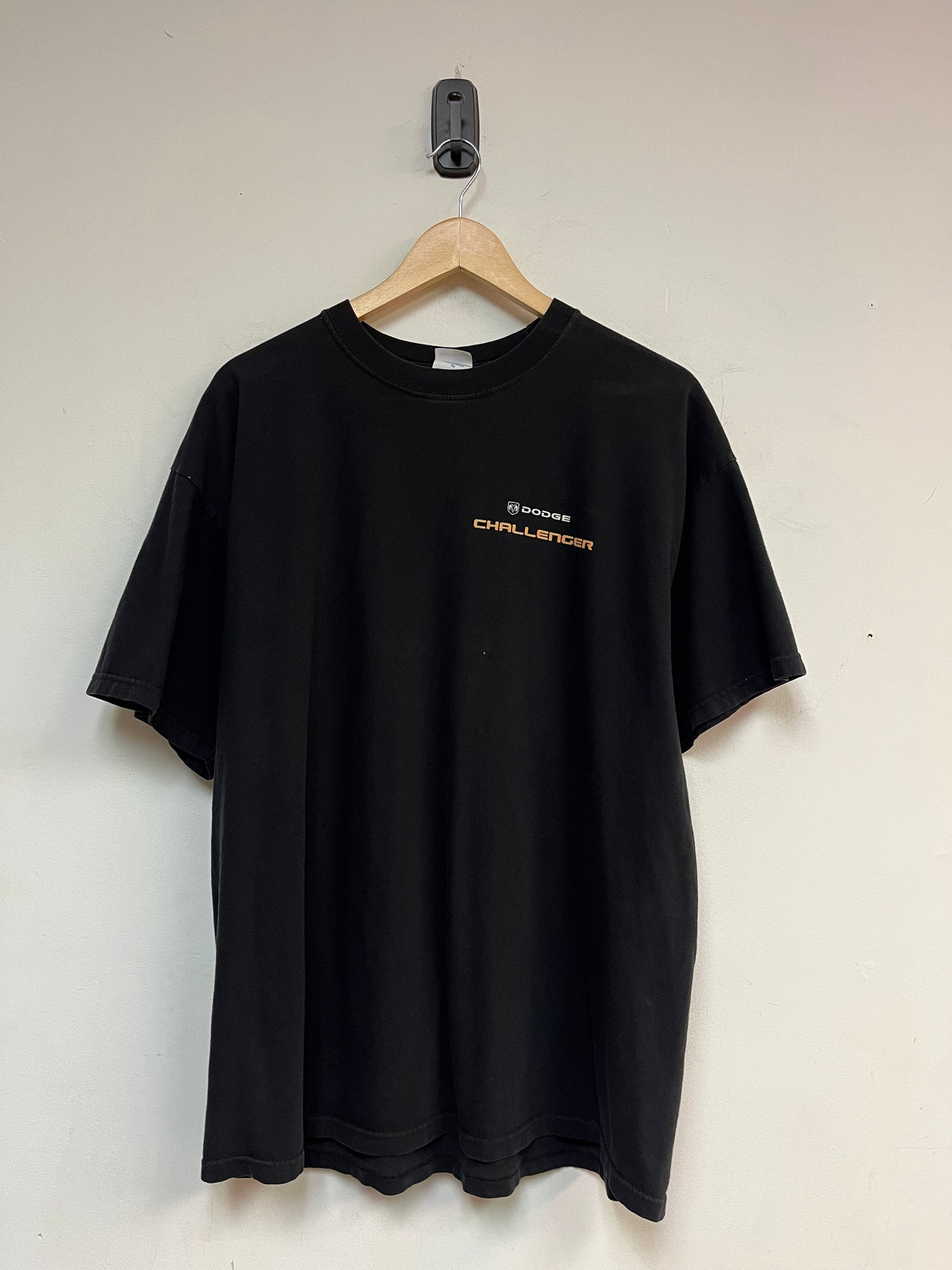 (XL) ‘07 Dodge Challenger Tee