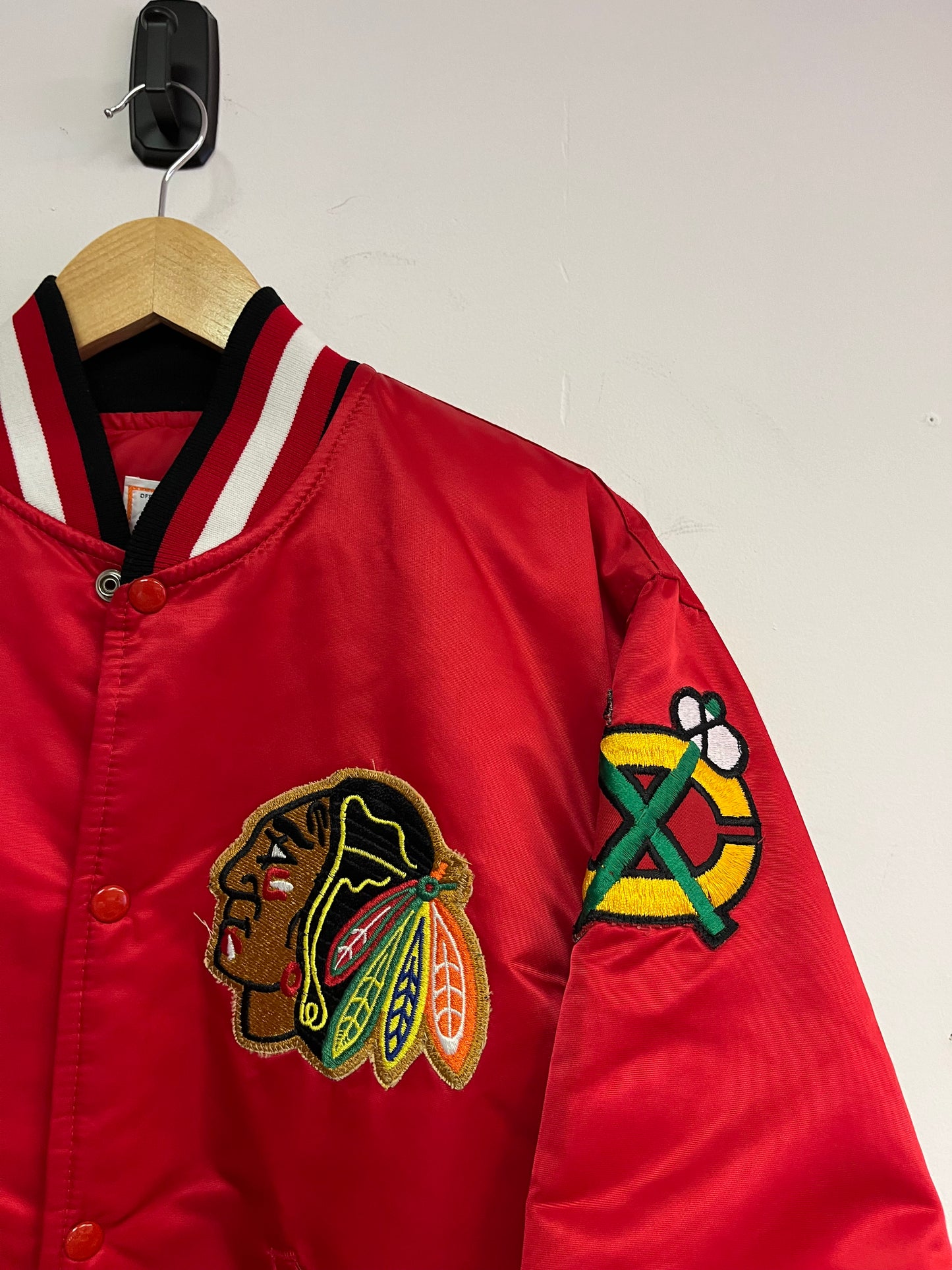 (M) 80’s Starter Chicago Black Hawks Satin Jacket