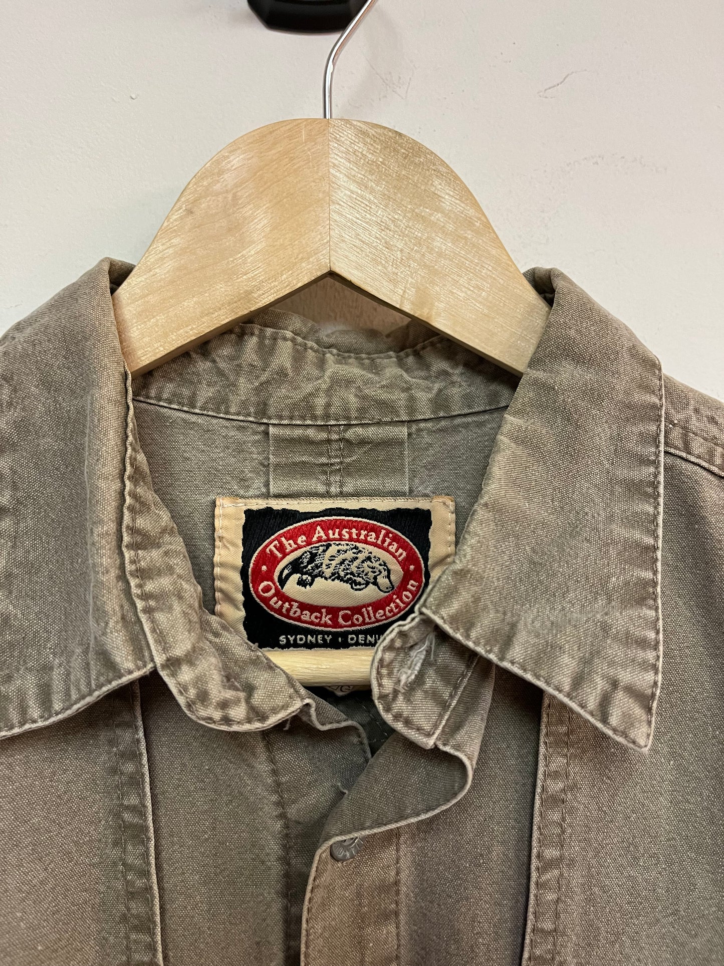 (L) Australian Outback Heavy Button Up