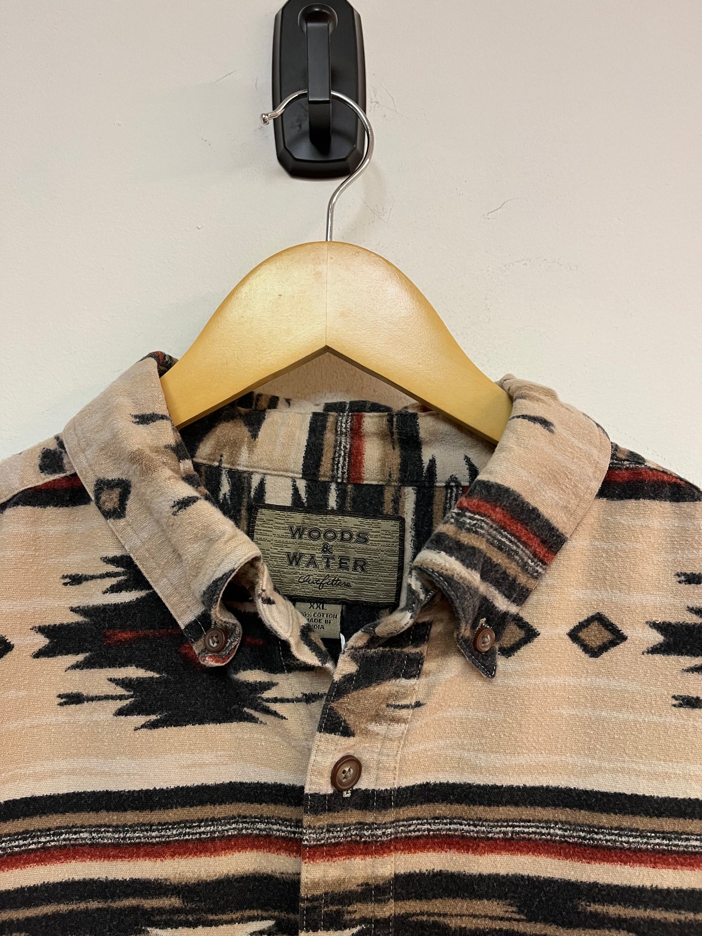 (XL) 00’s Aztec Button Up