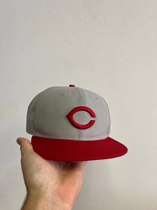 Cincinnati Reds Fitted