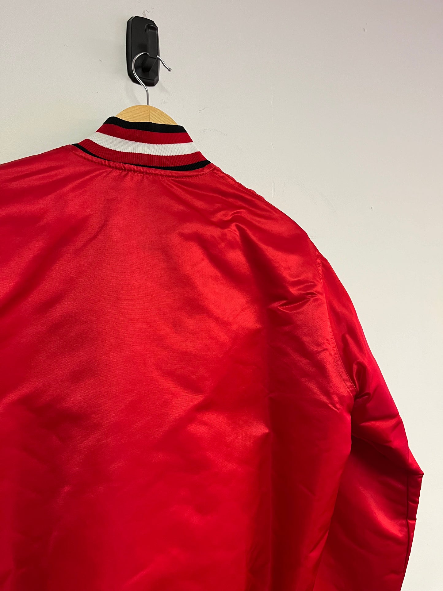 (M) 80’s Starter Chicago Black Hawks Satin Jacket
