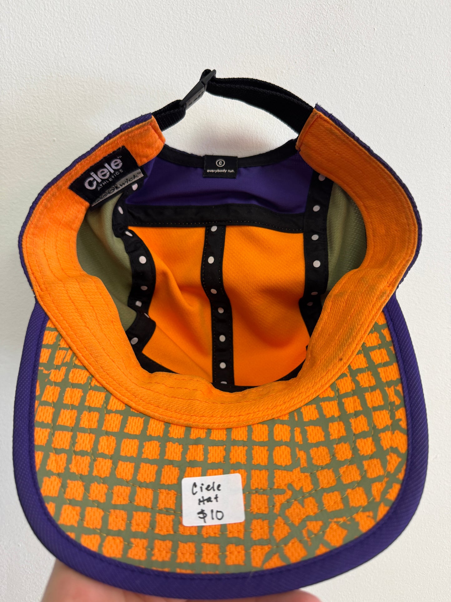 Ciele Hat