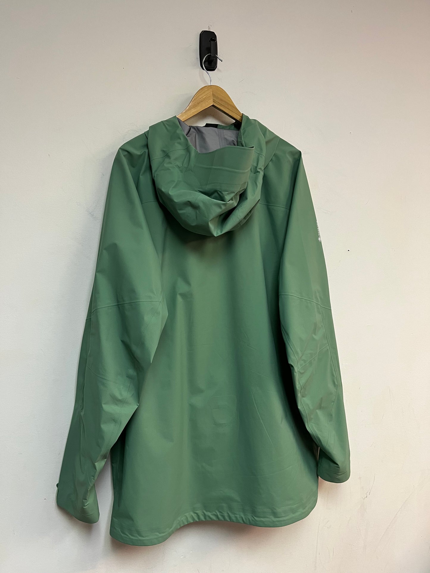 (XXL) Mountain Hardwear Gore-Tex Shell Jacket