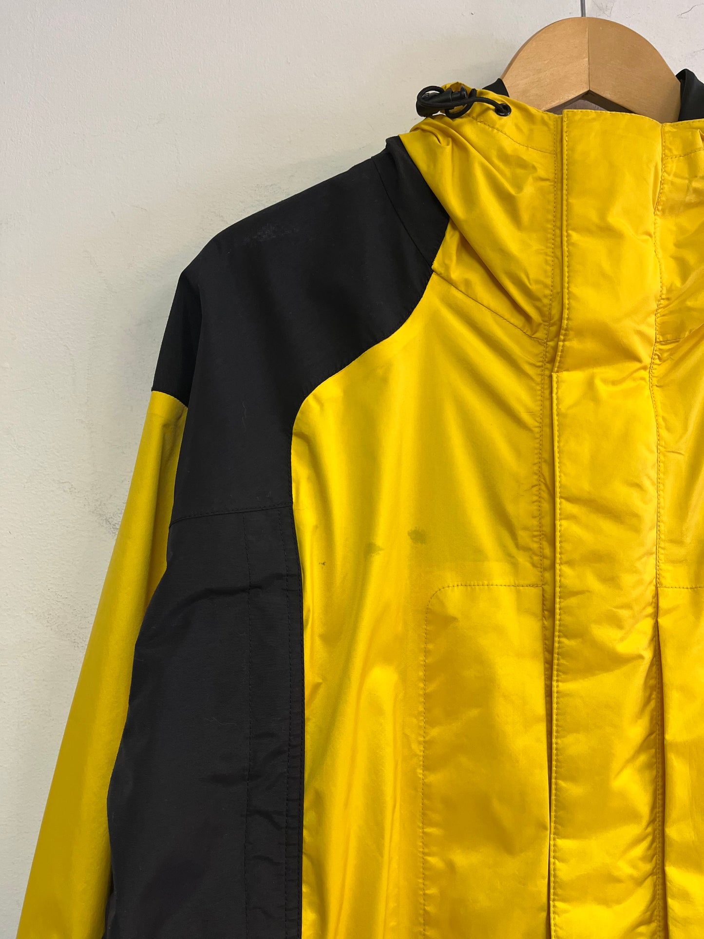 (XL) Y2K North Face Gortex Shell Jacket