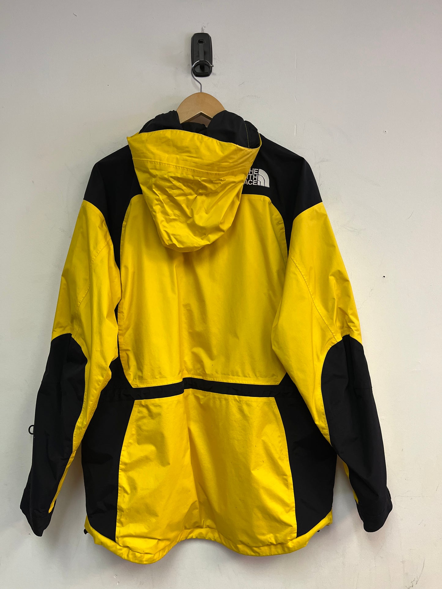 (XL) Y2K North Face Gortex Shell Jacket