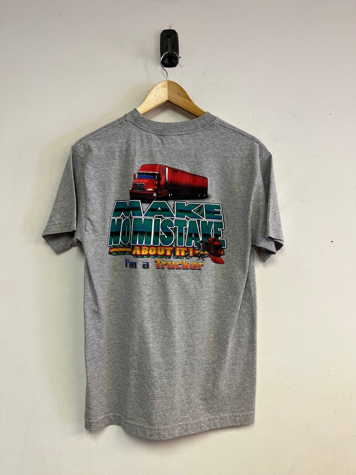 (M) 00’s Trucker Graphic Tee