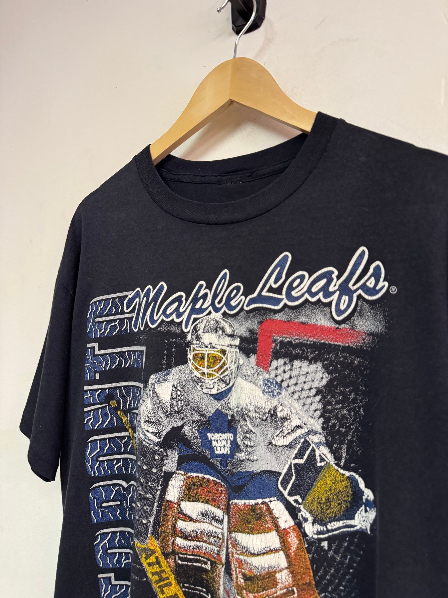 (L) 90’s Toronto Maple Leafs Tee